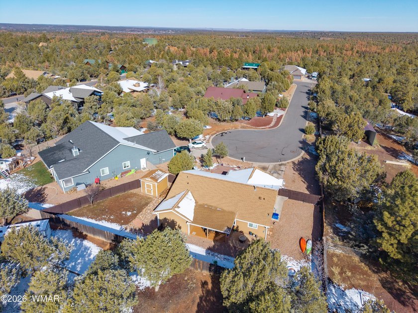 MOTIVATED SELLER!! Welcome to your Four Seasons retreat in - photo 24