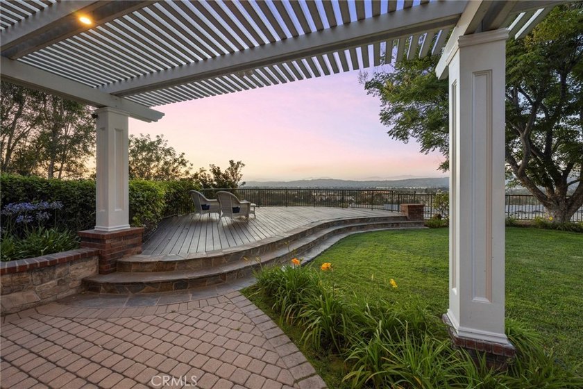 2061 Skyline Dr - photo 25