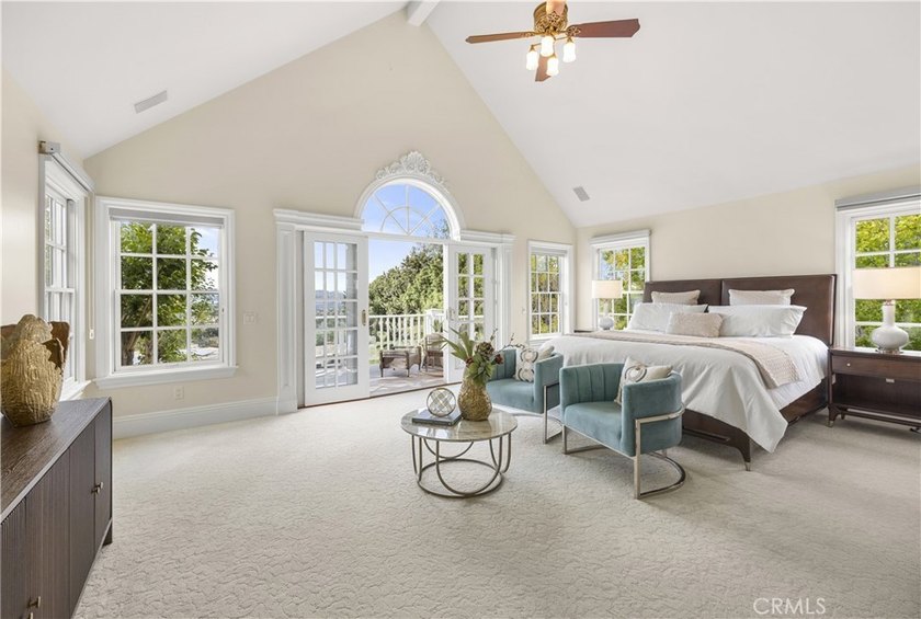 2061 Skyline Dr - photo 30