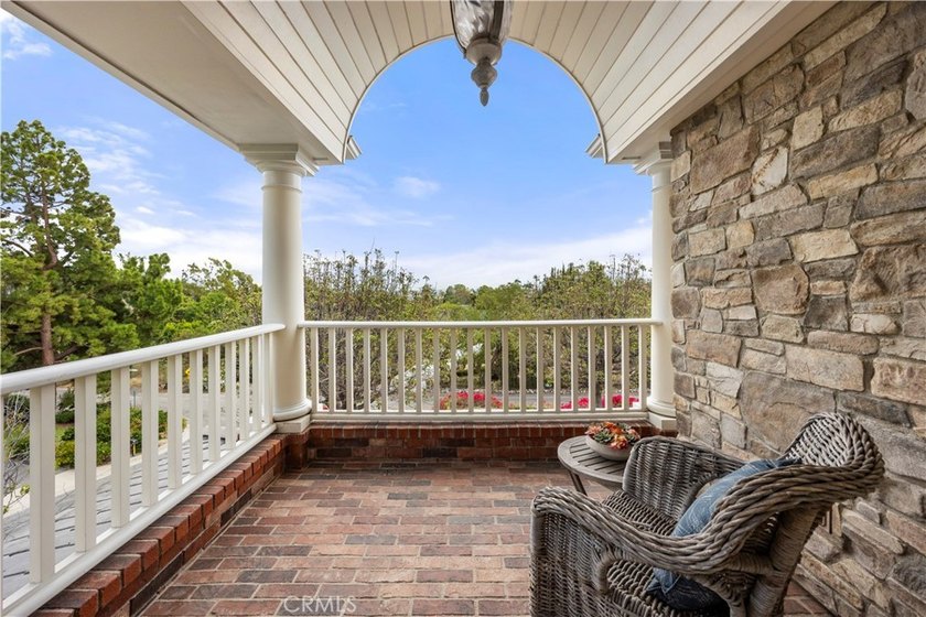 2061 Skyline Dr - photo 36