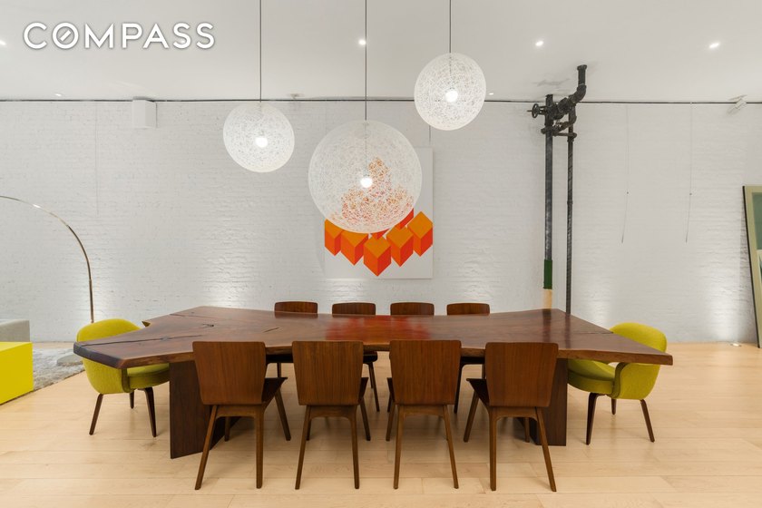 A full-floor loft in the heart of SoHo, this expansive 3-bedroom - photo 6
