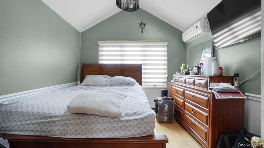 Welcome to this spacious Hi-Ranch in the heart of Bellmore - photo 17
