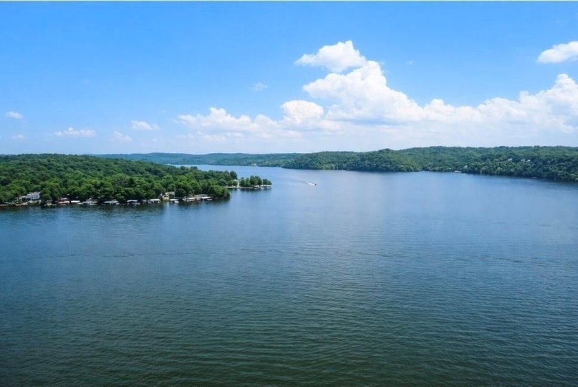 LAKE SEASON IS HERE ~ and this is the waterfront retreat you've - photo 25