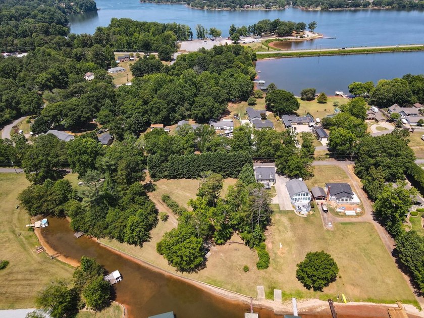 Rare opportunity to own two adjoining waterfront lots on - photo 25