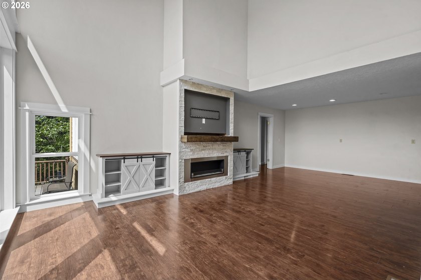 4 bed, 2.5-bath home offering 2,386 sq ft of thoughtfully - photo 16