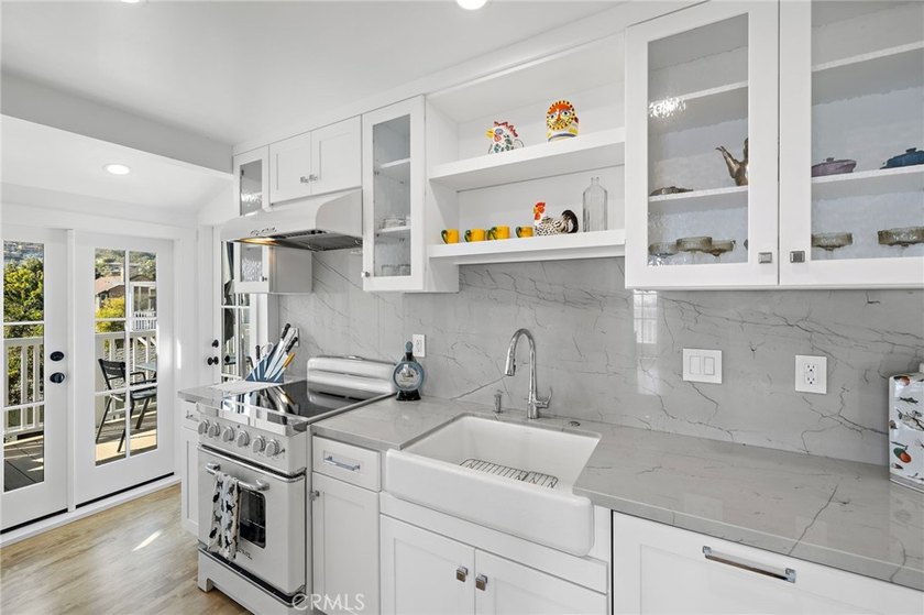 Nestled in one of Laguna Beach's most sought-after neighborhoods - photo 17