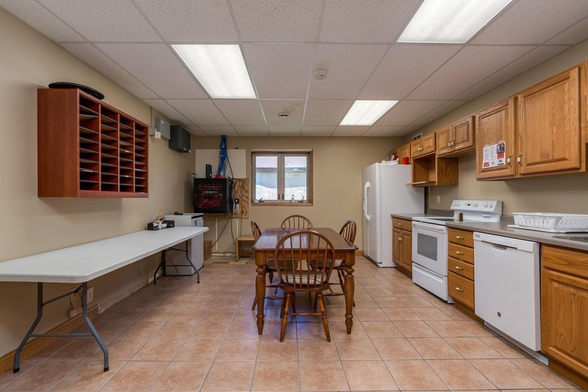 1618 + 1620 3rd Ave - Commercial package opportunity featuring - photo 17