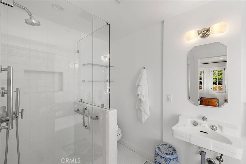 Nestled in one of Laguna Beach's most sought-after neighborhoods - photo 20