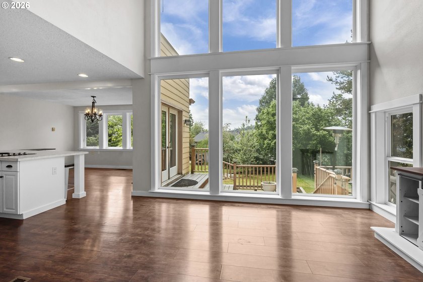 4 bed, 2.5-bath home offering 2,386 sq ft of thoughtfully - photo 20