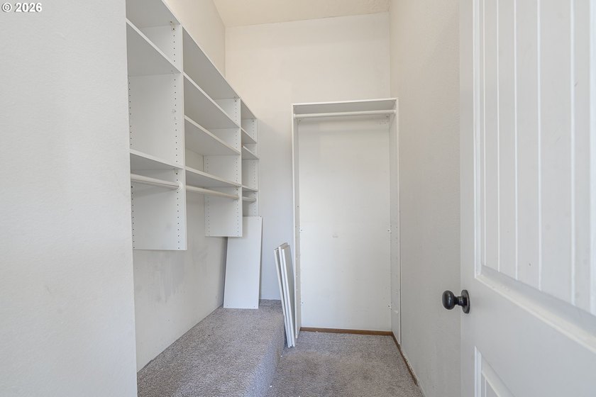 4 bed, 2.5-bath home offering 2,386 sq ft of thoughtfully - photo 31