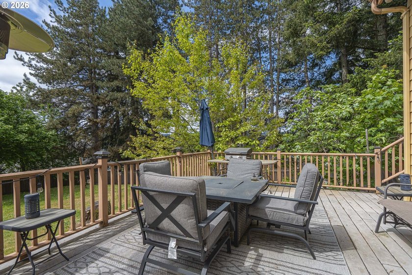 4 bed, 2.5-bath home offering 2,386 sq ft of thoughtfully - photo 40