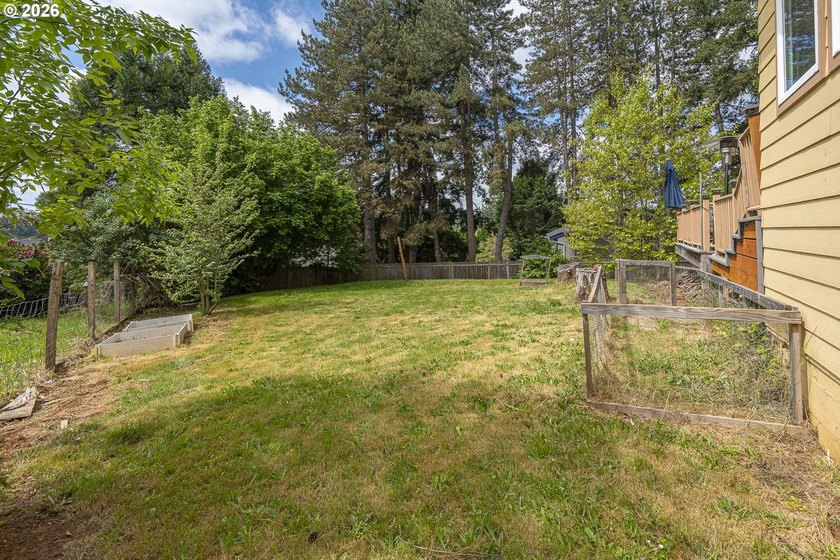 4 bed, 2.5-bath home offering 2,386 sq ft of thoughtfully - photo 44