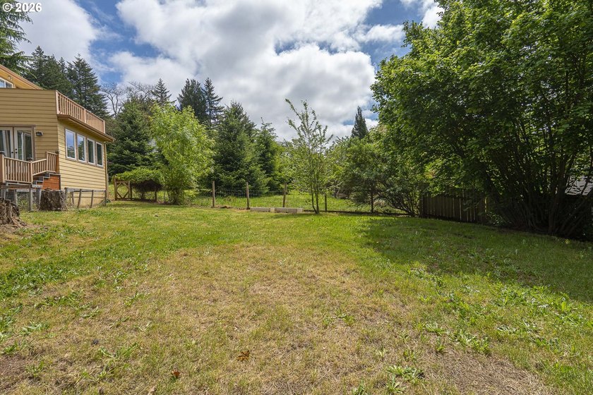 4 bed, 2.5-bath home offering 2,386 sq ft of thoughtfully - photo 45
