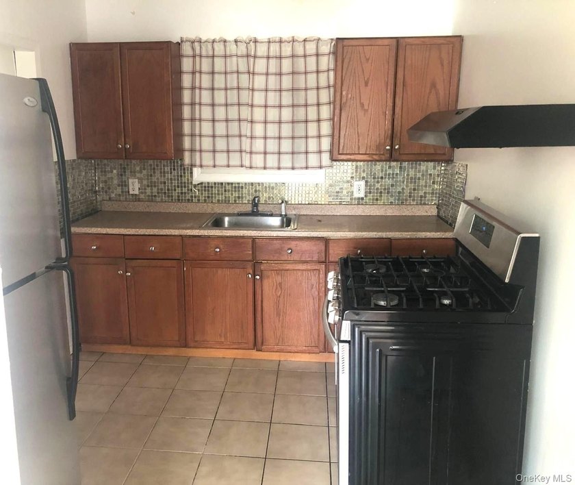 Home on Huge Parcel of Land with a Big Back Yard? Check!, Near - photo 6