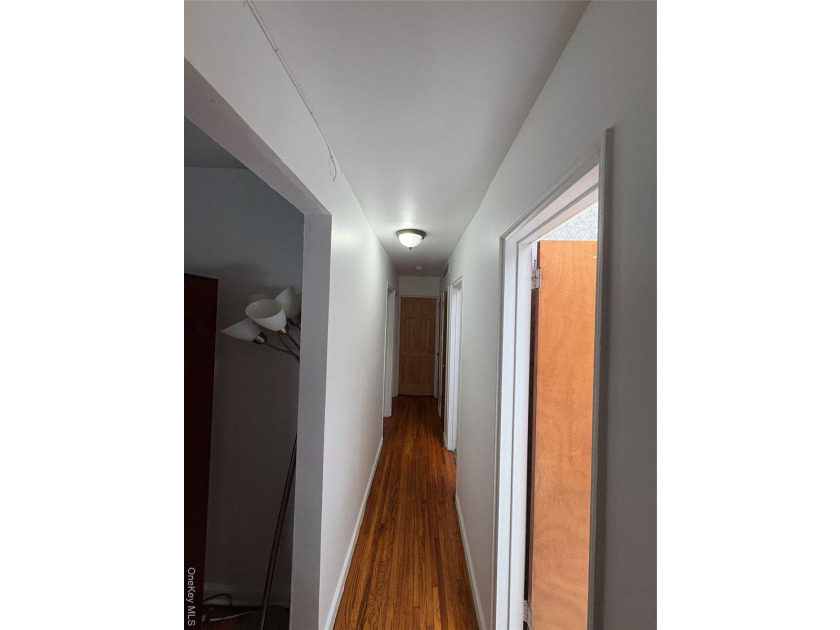 Charming 3-bedroom, 1-bathroom single-family home at 3485 Mickle - photo 9