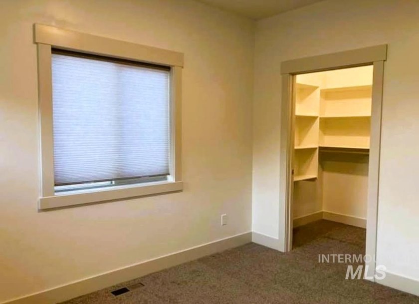 Discover a great investment opportunity in Bruneau, Idaho! This - photo 8