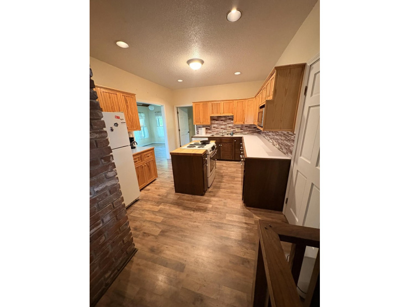 Private Ozarks Retreat on 3.17 Wooded Acres Discover the perfect - photo 11