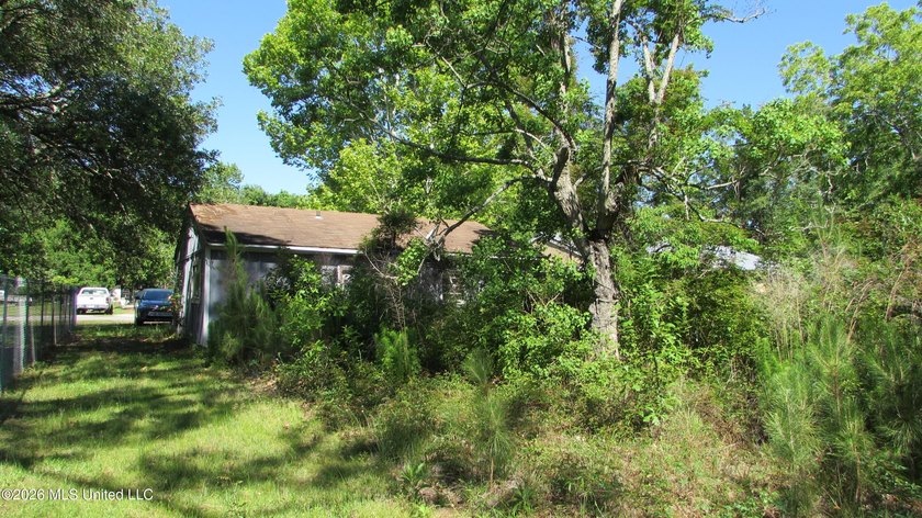 3 bdrm 3/4 bath, older home could use some TLC. Near Memorial - photo 11
