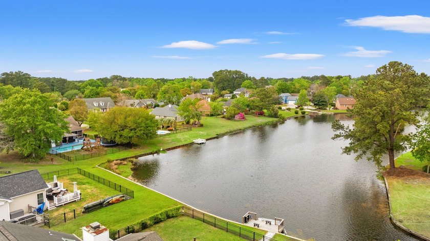 Custom built all-brick home, with a large private pool, on a - photo 49