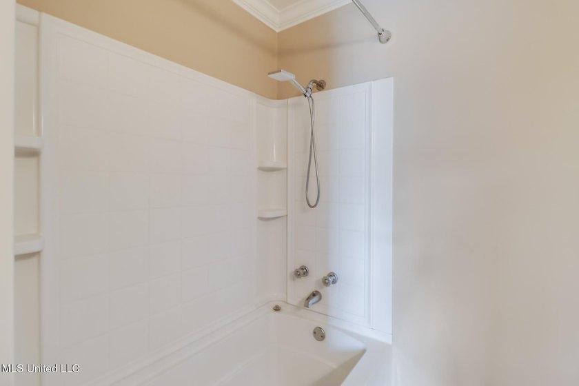 Assumable 2.75% VA mortgage + Bayou View Schools-- great rate - photo 15