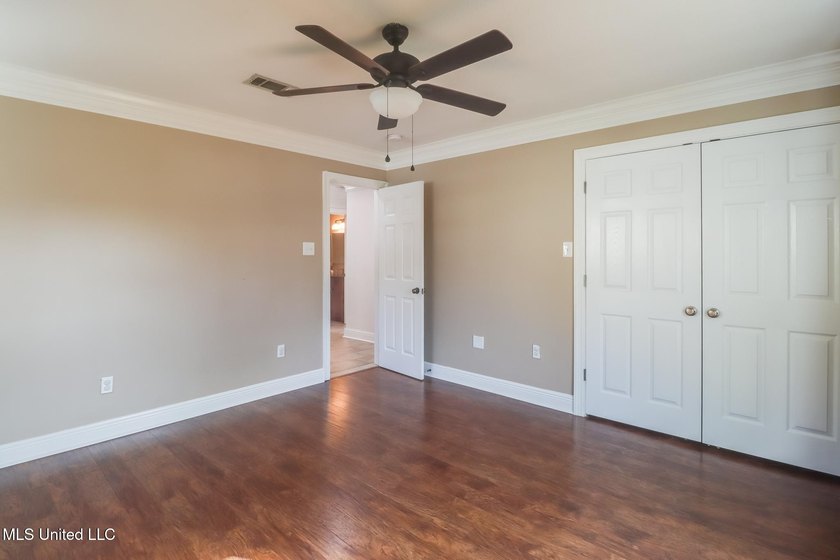 Assumable 2.75% VA mortgage + Bayou View Schools-- great rate - photo 17
