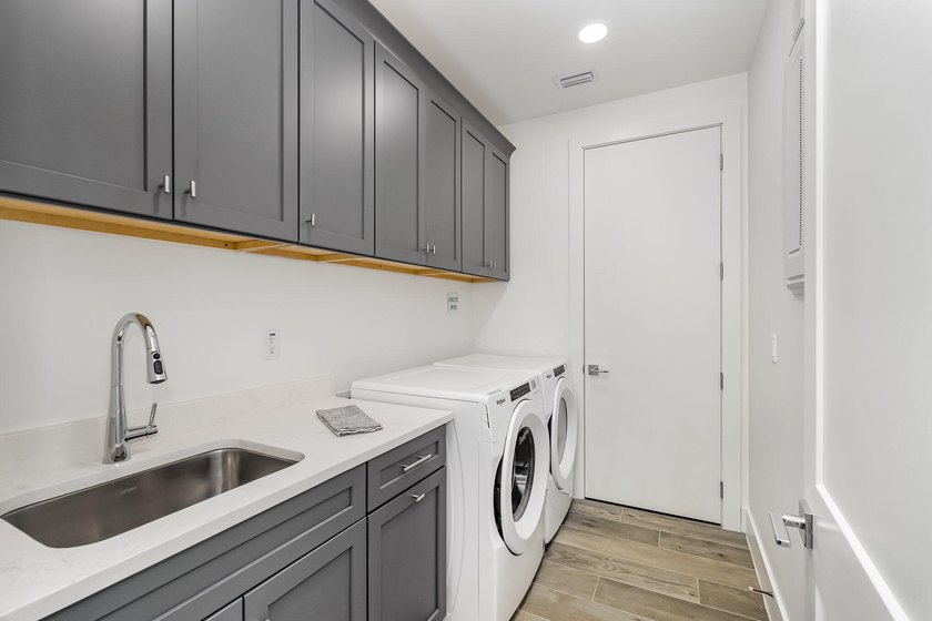 Seller motivated! Discover elevated ocean-to-river luxury- - photo 20