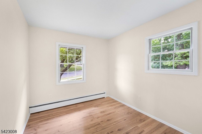 Welcome to this newly renovated bilevel, positioned perfectly on - photo 22
