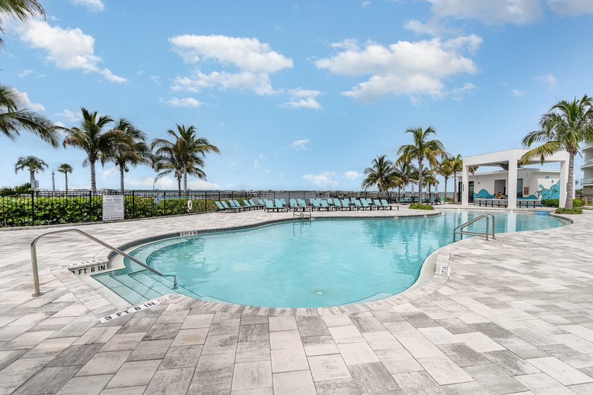 Seller motivated! Discover elevated ocean-to-river luxury- - photo 25