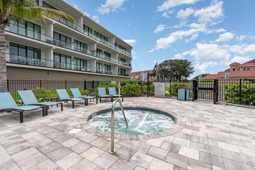 Seller motivated! Discover elevated ocean-to-river luxury- - photo 26