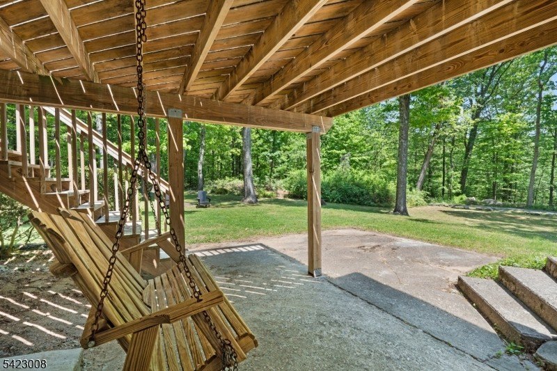 Welcome to this newly renovated bilevel, positioned perfectly on - photo 30