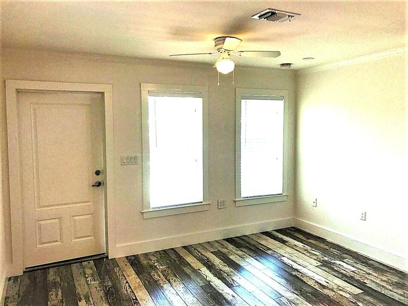 Discover a rare (3) lots &amp; (6) homes opportunity in a peaceful - photo 9