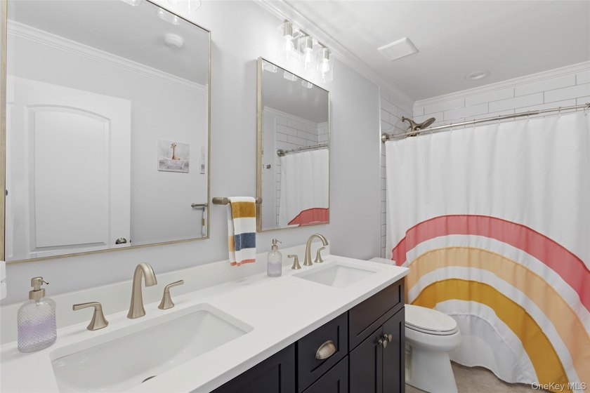 Welcome to 84 Erik Drive, a beautifully updated Devon end unit - photo 23