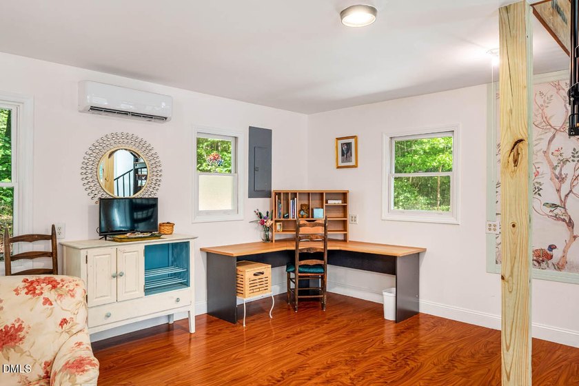 Magical treehouse retreat just minutes from downtown Pittsboro - photo 23