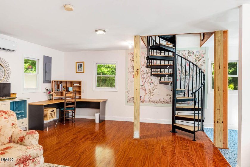 Magical treehouse retreat just minutes from downtown Pittsboro - photo 27