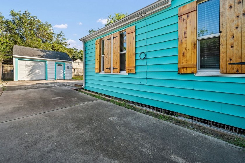 This beautifully renovated home is located in the Del Monte - photo 38
