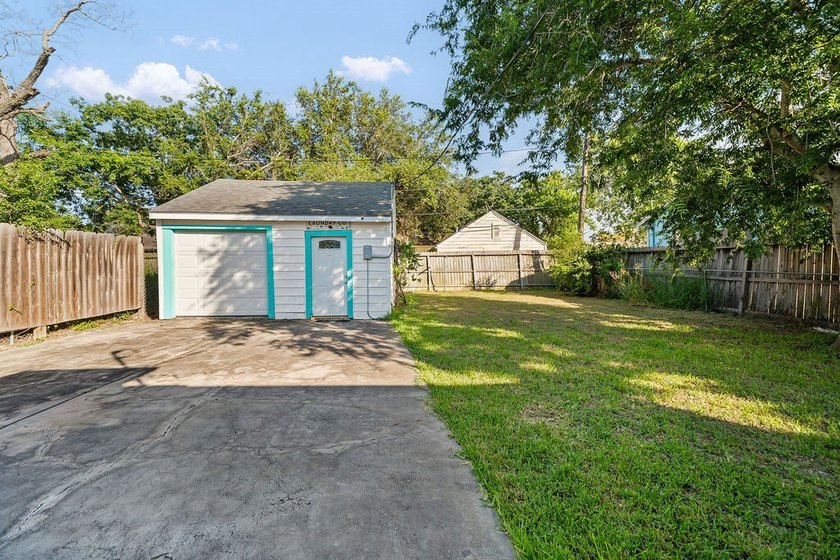This beautifully renovated home is located in the Del Monte - photo 39