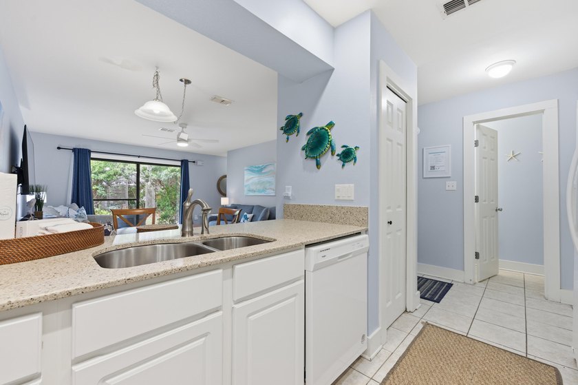 Charming 2-bedroom, 1.5-bath townhouse in Cassine Gardens - photo 5
