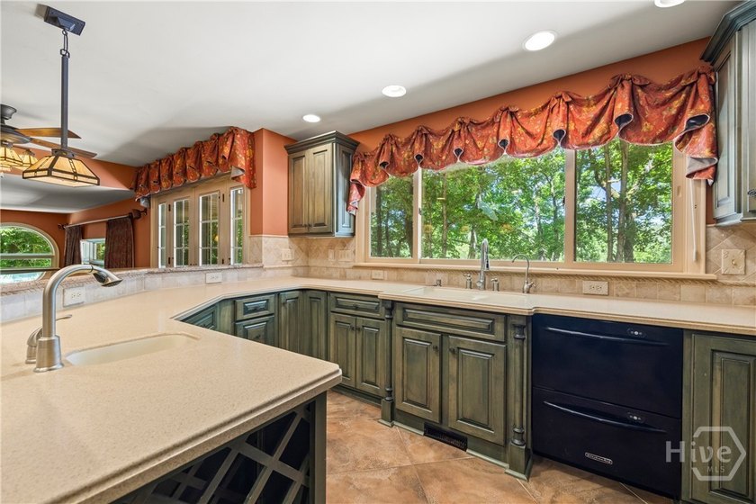 Nestled in the prestigious River Oaks community along the North - photo 23