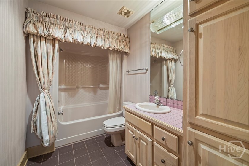 Nestled in the prestigious River Oaks community along the North - photo 37