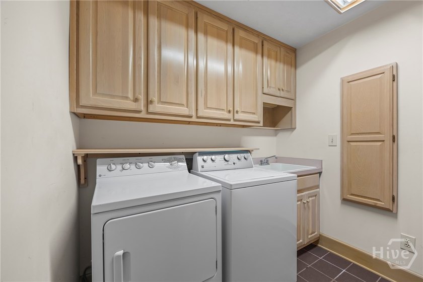 Nestled in the prestigious River Oaks community along the North - photo 38