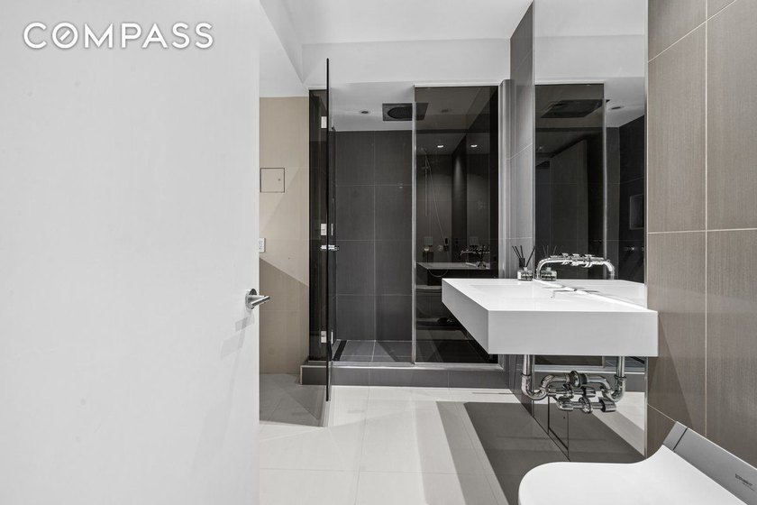 Welcome to this exceptional level of downtown living at 133 West - photo 13