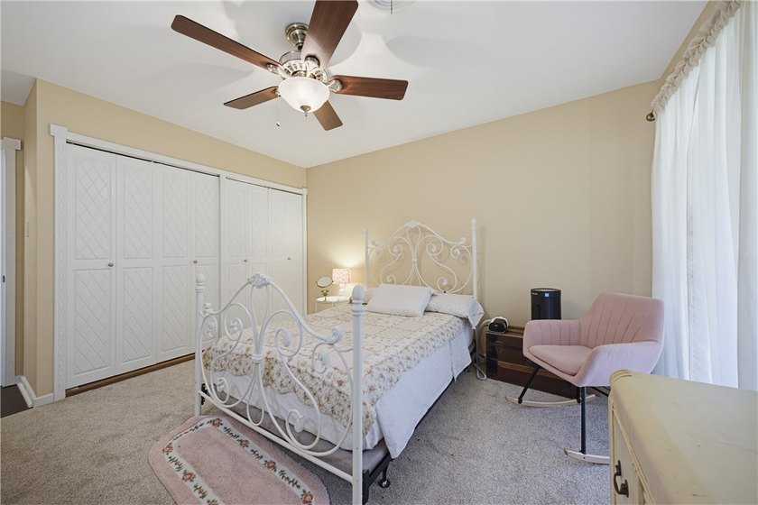 LOCATED in the heart of Portland! This beautifully maintained - photo 19