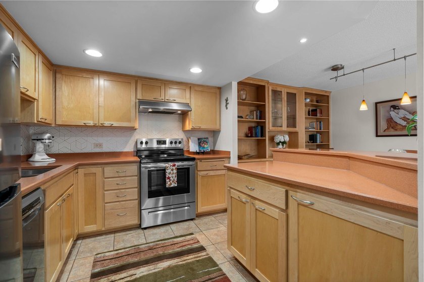Enjoy an exceptional Minneapolis location in the heart of the - photo 2
