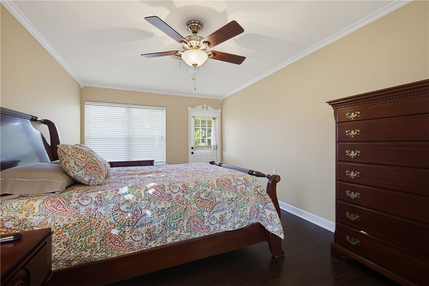LOCATED in the heart of Portland! This beautifully maintained - photo 25