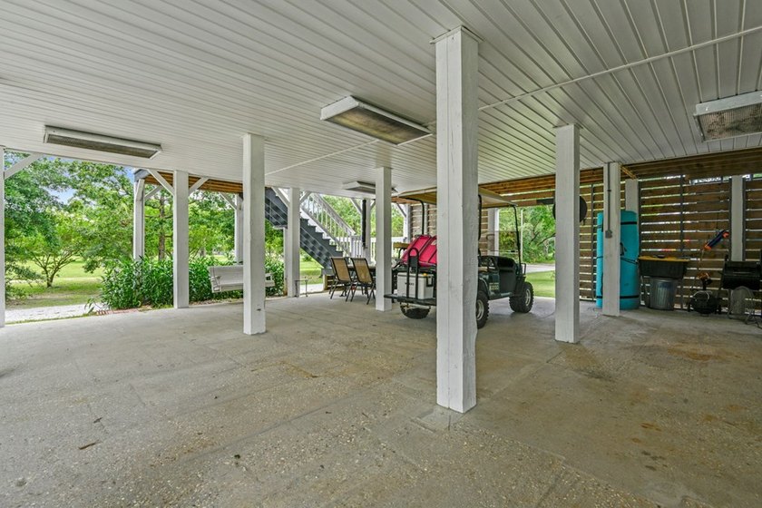 Great Home for Entertaining! This home is just off Hwy. 90 on a - photo 15
