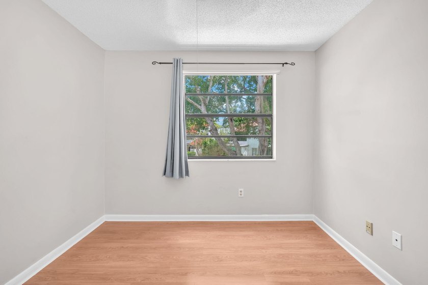 Spacious 2-story townhome in the Deer Pointe community of - photo 22