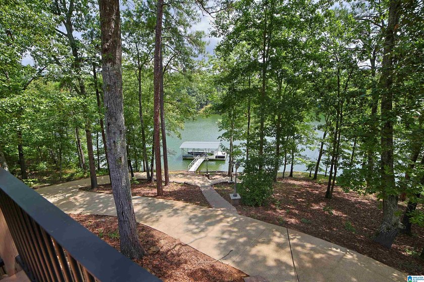 CUSTOM 5 BEDROOM 3.5 BATH BRICK HOME ON LAKE WEDOWEE LOCATED ON - photo 30