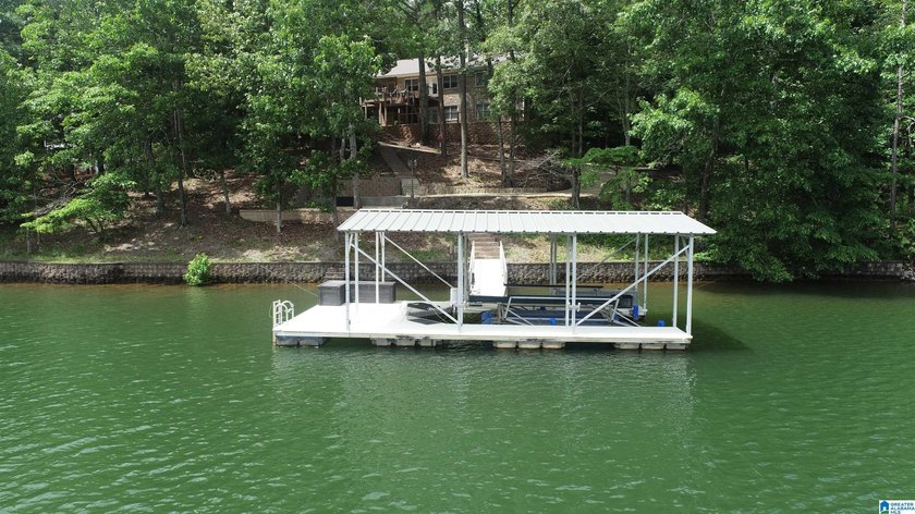CUSTOM 5 BEDROOM 3.5 BATH BRICK HOME ON LAKE WEDOWEE LOCATED ON - photo 33