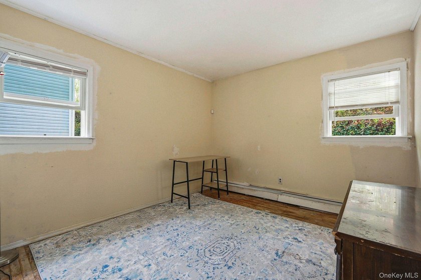 Welcome to this charming 4-bedroom, 2 full bath Mustapick - photo 14