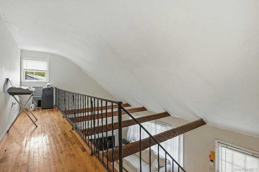 Welcome to this charming 4-bedroom, 2 full bath Mustapick - photo 15